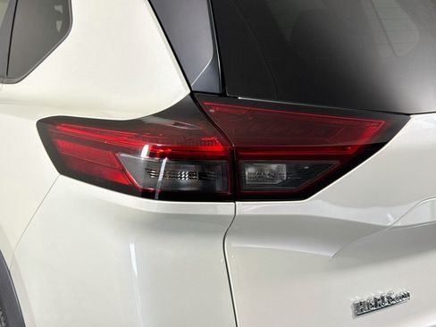 Used 2023 Nissan Rogue SV w/ SV Premium B Package FWD image 36