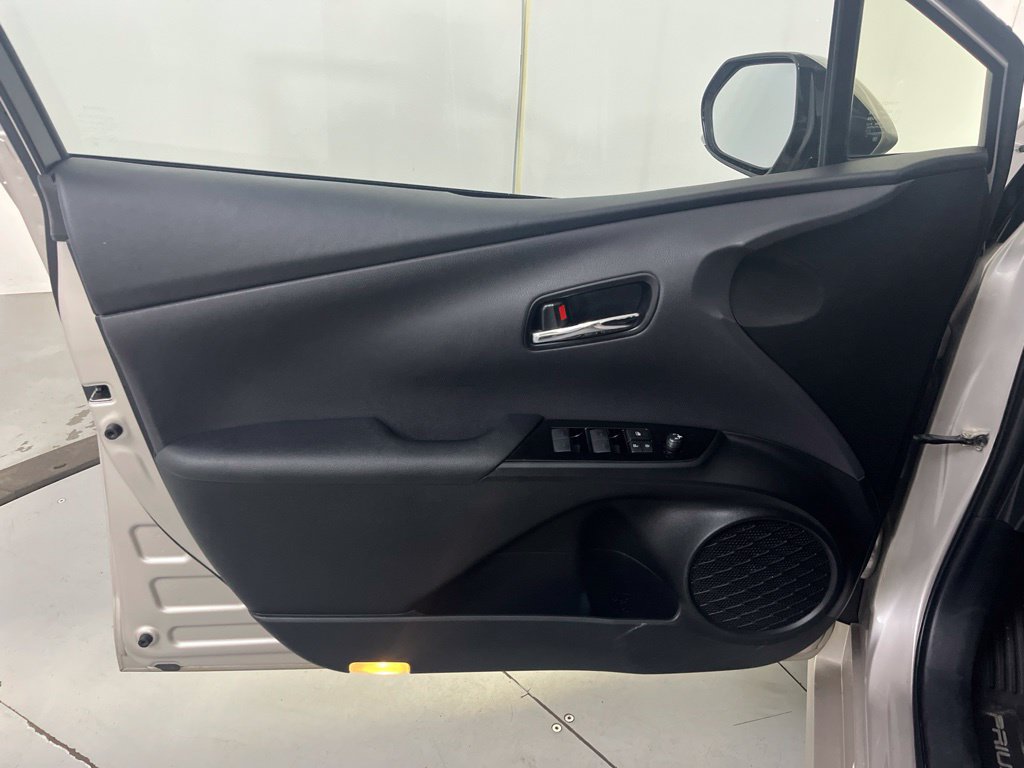 Used 2019 Toyota Prius Prime Plus FWD image 26