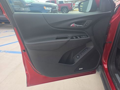Used 2024 Chevrolet Equinox Premier image 42