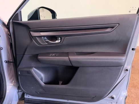 Used 2025 Honda CR-V EX image 18