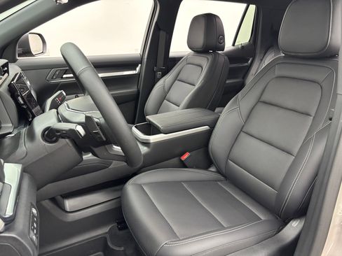 New 2027 GMC Terrain Elevation w/ Elevation Premium Package FWD image 18