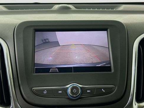 Used 2022 Chevrolet Equinox LT image 16