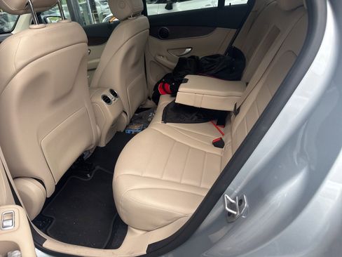 Certified 2022 Mercedes-Benz GLC 300 image 12