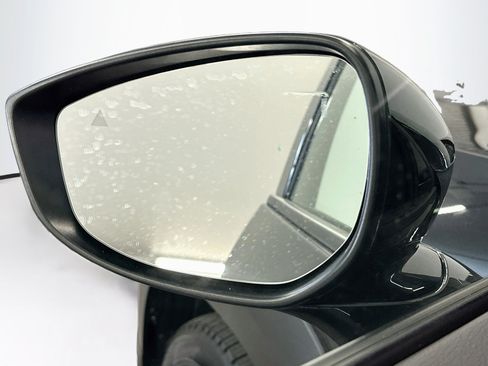 Used 2025 MAZDA CX-50 AWD 2.5 Hybrid w/ Premium Pkg image 16