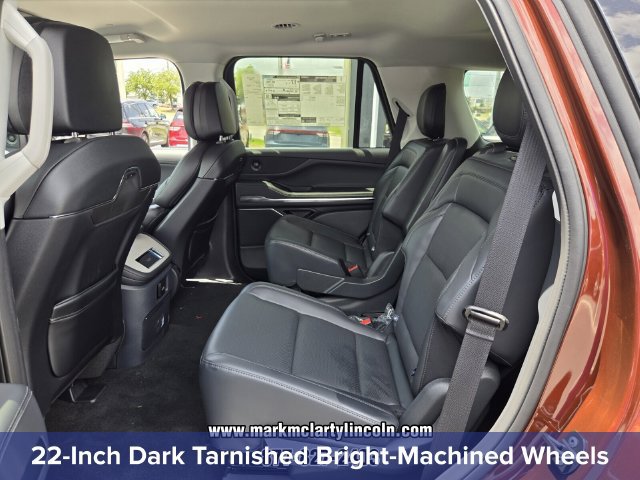 New 2027 Lincoln Navigator Premiere AWD/4WD image 10