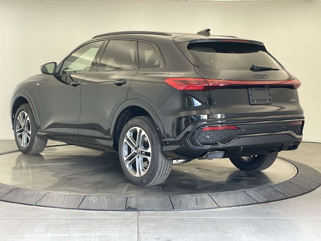 New 2026 Audi Q5 2.0T AWD/4WD image 3