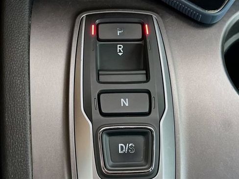 Used 2019 Honda Passport Sport image 16