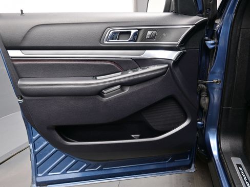 Used 2019 Ford Explorer Sport w/ Equipment Group 401A AWD/4WD image 12