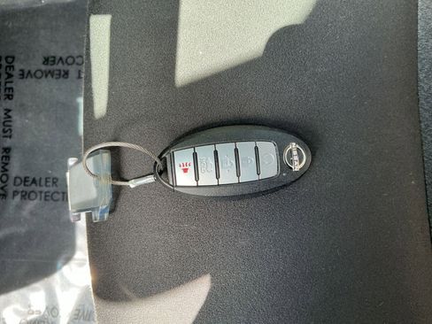 Used 2025 Nissan Altima 2.5 SV FWD image 18
