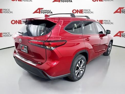Used 2023 Toyota Highlander XLE FWD image 7