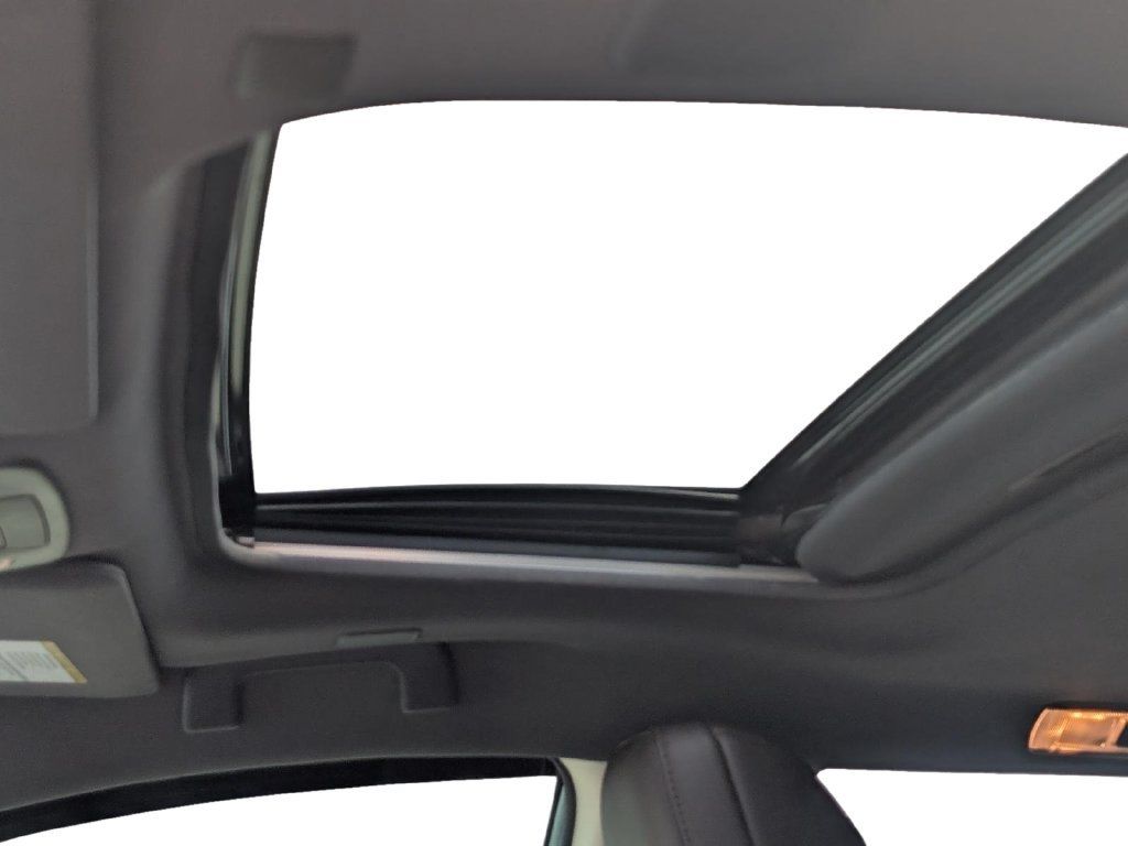 Used 2023 Toyota Sienna Platinum FWD image 13