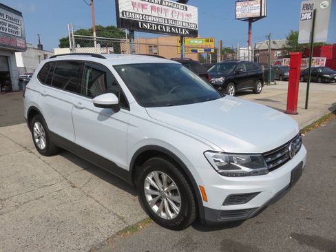 Used 2019 Volkswagen Tiguan S image 3