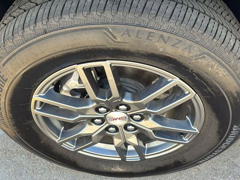 Certified 2025 GMC Acadia Elevation image 12