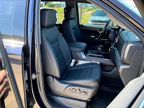 Used 2024 GMC Sierra 1500 SLT AWD/4WD image 9