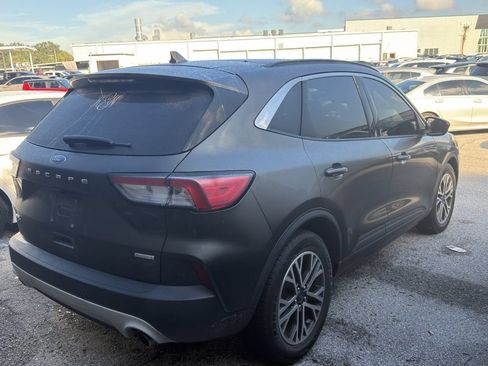 Used 2020 Ford Escape SEL FWD image 3