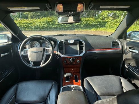 Used 2014 Chrysler 300 300 Sedan 4D w/ Driver Convenience Group image 13