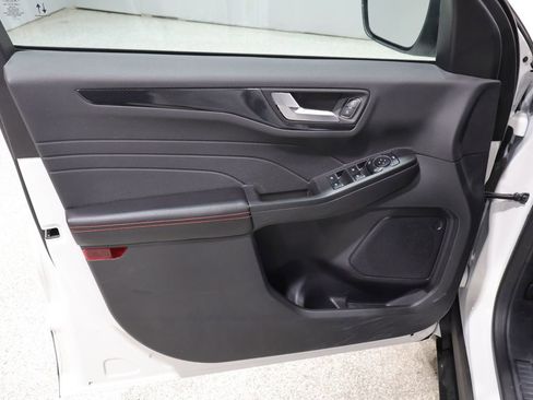 Used 2024 Ford Escape ST-Line image 12