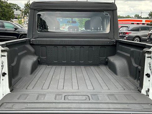 Used 2022 Jeep Gladiator Sport w/ Trailer Tow Package AWD/4WD image 33
