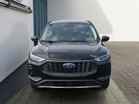 Used 2023 Ford Escape Active w/ Tech Pack #1 AWD/4WD image 8