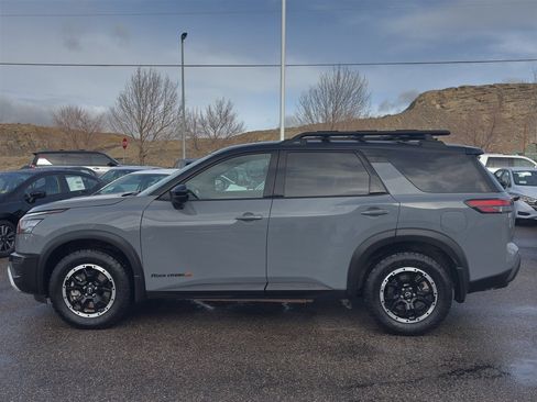 Used 2024 Nissan Pathfinder Rock Creek image 2