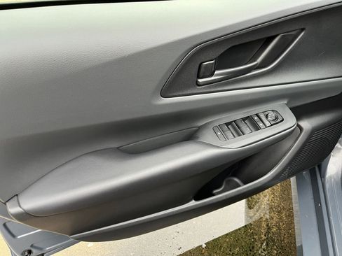 Used 2025 Toyota Prius LE image 20