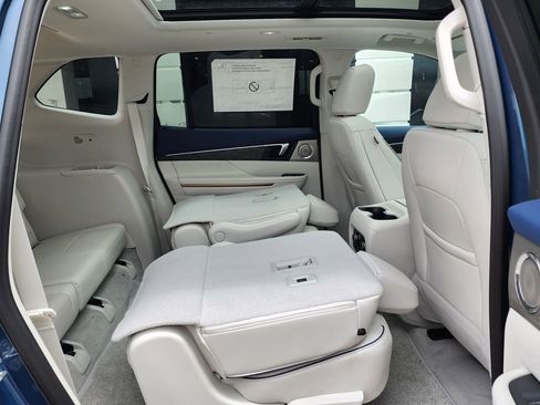 New 2026 Buick Enclave Avenir w/ Super Cruise Package AWD/4WD image 48