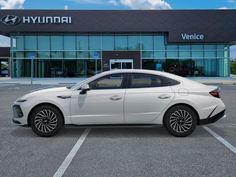 New 2026 Hyundai Sonata SEL FWD image 3