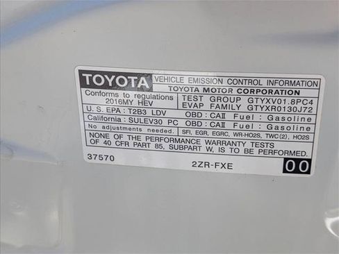 Used 2016 Toyota Prius Three Touring FWD image 21
