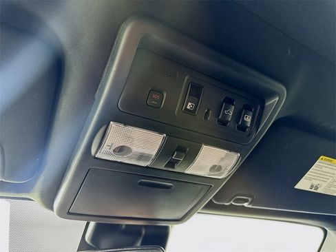 Used 2021 Nissan Titan PRO-4X w/ Pro-4x Convenience Package image 34