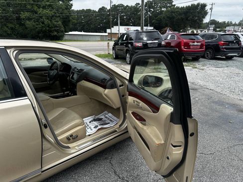 Used 2007 Lexus LS 460 image 18