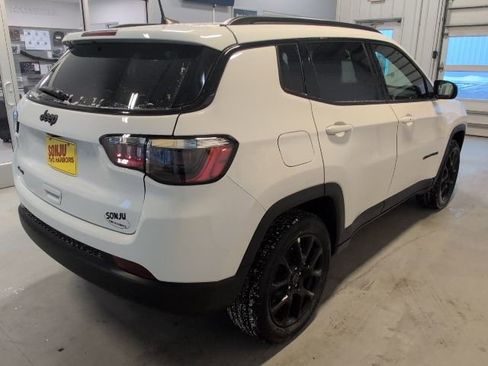 New 2026 Jeep Compass Latitude image 5