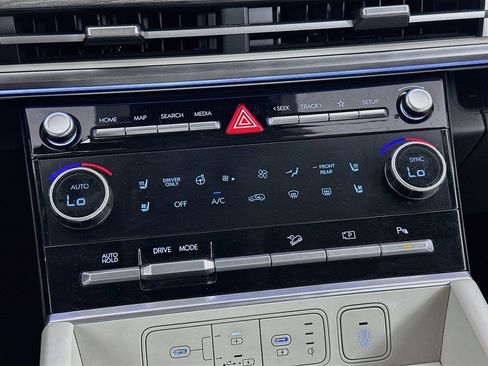 Used 2025 Hyundai Santa Fe Limited FWD image 24
