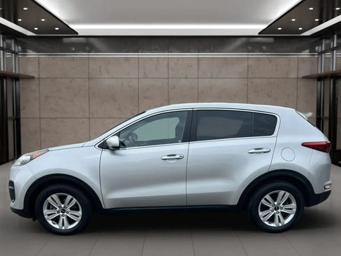 Used 2017 Kia Sportage LX FWD image 3