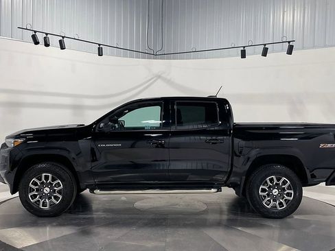 Used 2023 Chevrolet Colorado Z71 w/ Z71 Convenience Package 2 image 16
