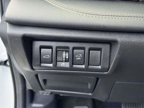 Used 2022 Subaru Outback Limited image 22