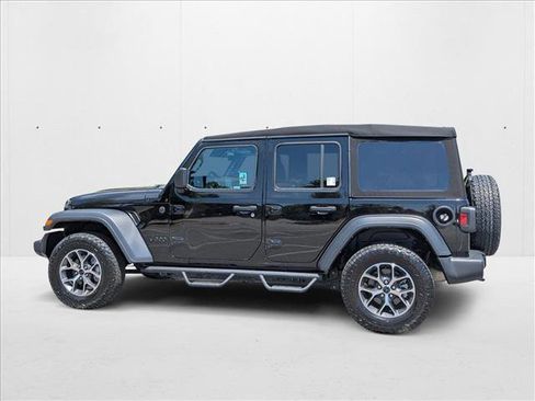 Used 2024 Jeep Wrangler Sport S image 8