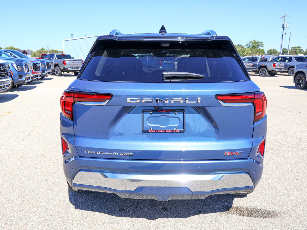 New 2027 GMC Terrain Denali w/ LPO, Black Badging Package AWD/4WD image 4