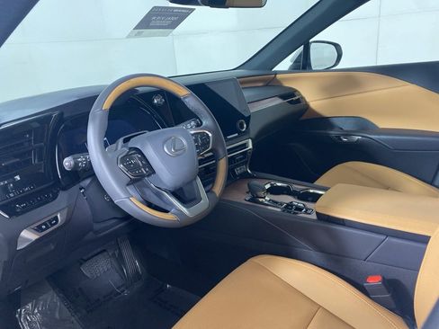 Certified 2025 Lexus RX 350 Premium image 12