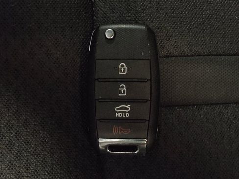 Used 2017 Kia Optima LX w/ Option Group 014 FWD image 32