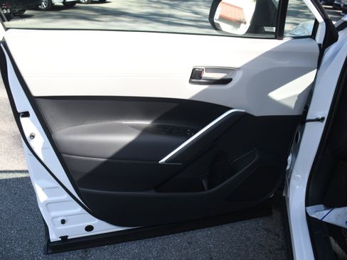 New 2026 Toyota Corolla Cross L image 5