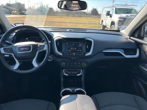 Used 2024 GMC Terrain SLE image 14