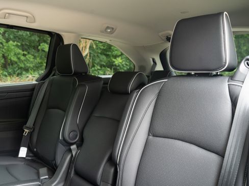 Certified 2025 Honda Odyssey Elite image 18