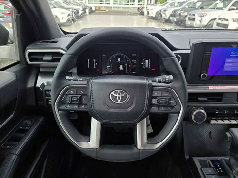 Certified 2025 Toyota 4Runner SR5 image 19