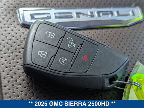Used 2025 GMC Sierra 2500 Denali w/ Denali Reserve Package image 35