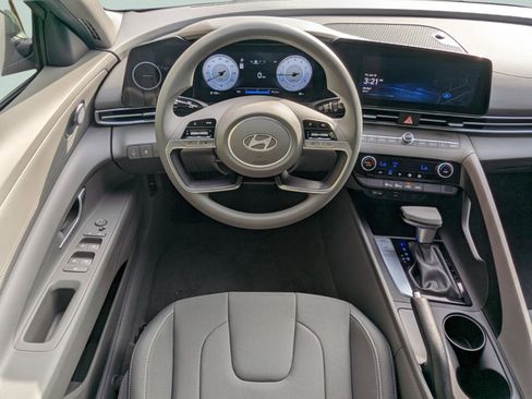 New 2026 Hyundai Elantra Sport FWD image 18