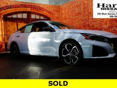 Used 2023 Nissan Altima 2.5 SR w/ SR Premium Package