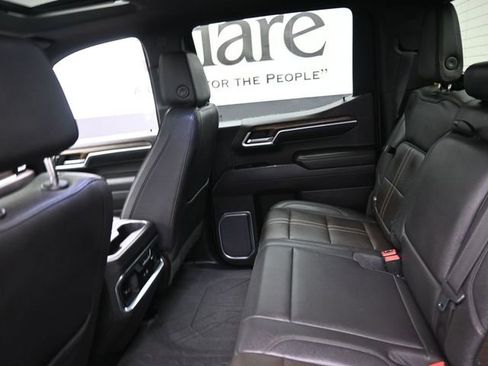 Used 2022 Chevrolet Silverado 1500 High Country w/ High Country Premium Package image 22