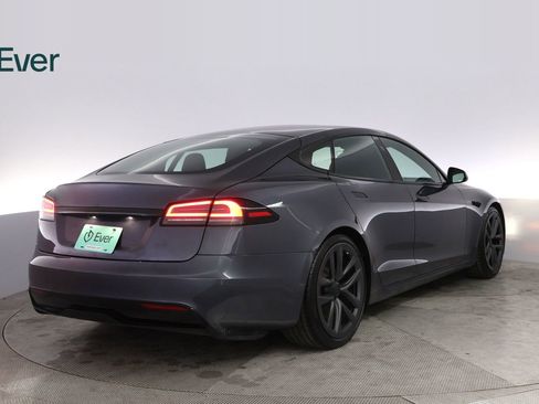 Used 2023 Tesla Model S image 3