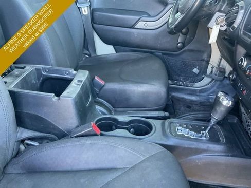Used 2018 Jeep Wrangler Unlimited Sport AWD/4WD image 10