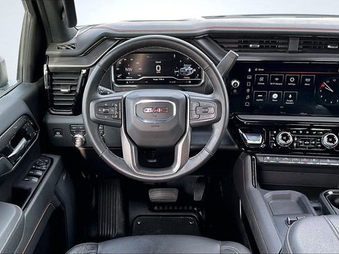 Used 2025 GMC Sierra 3500 AT4 w/ AT4 Premium Plus Package image 7